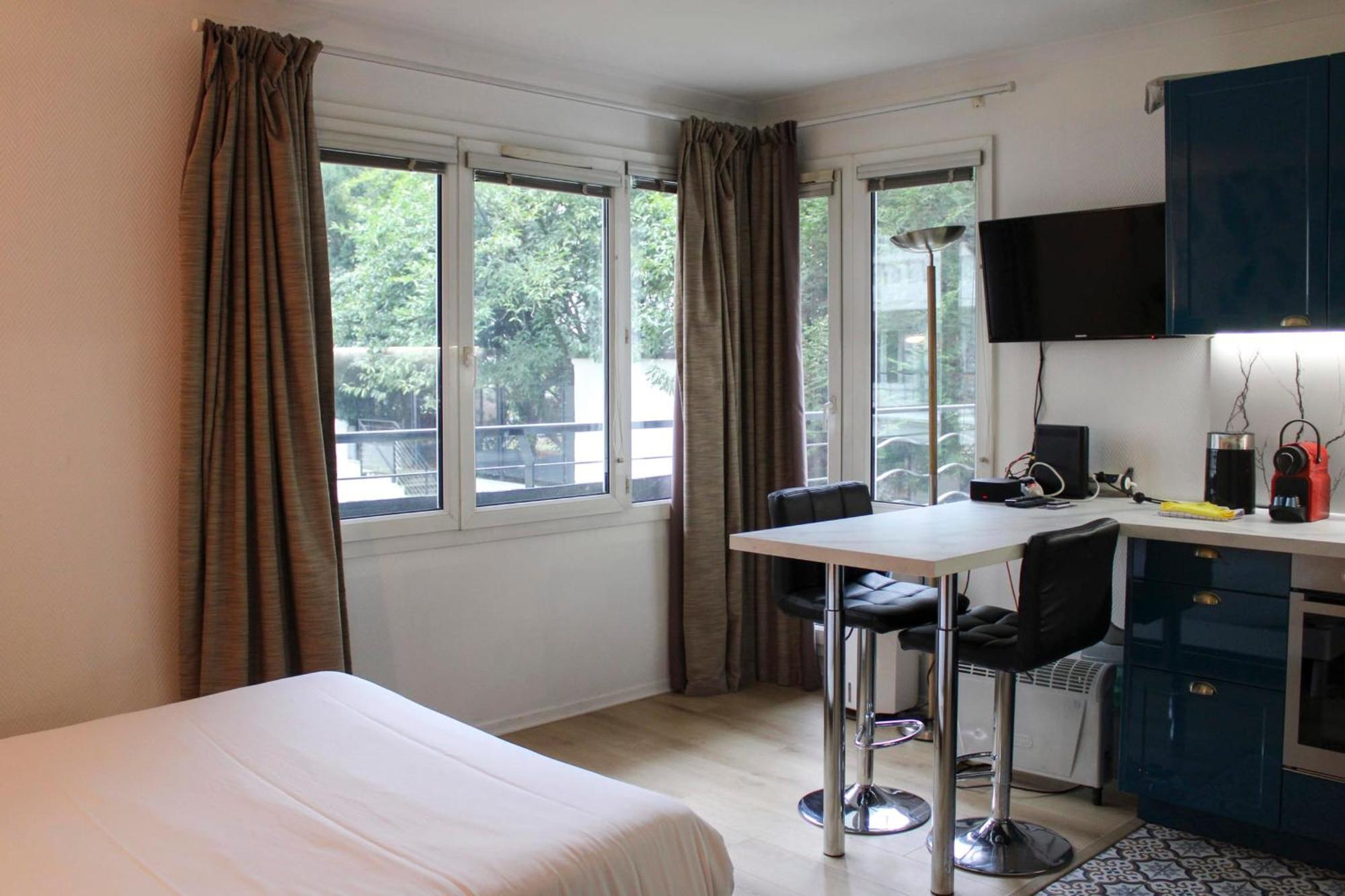 Bright Studio Of 29M With Wifi Near Paris Іссі-ле-Муліно Екстер'єр фото